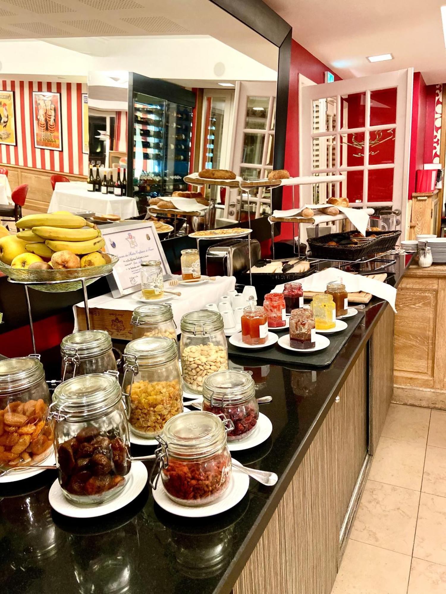 Les Maritonnes Parc & Vignoble Hotel โรมาแนช-โธแรงส์ ภายนอก รูปภาพ